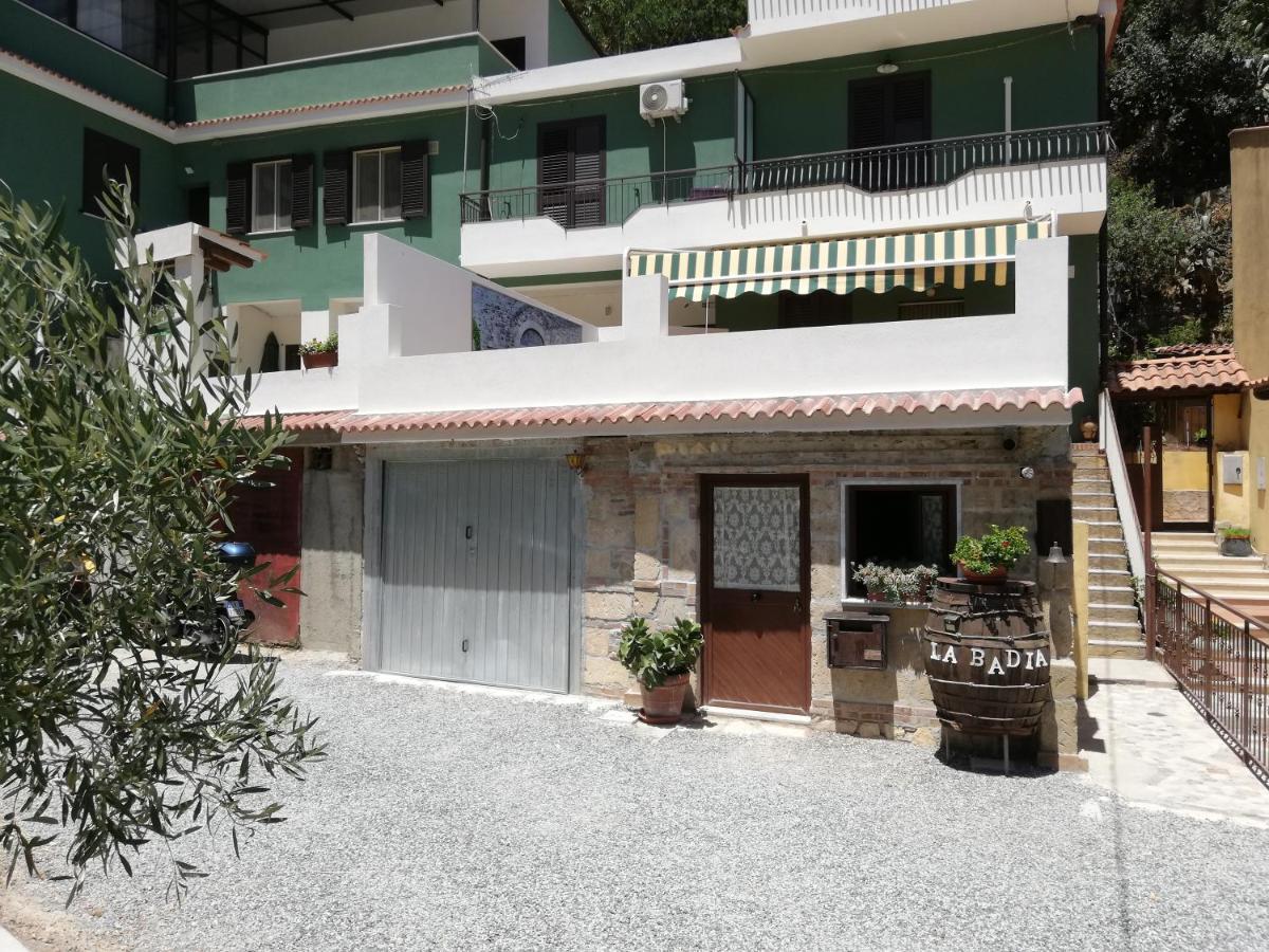 La Badia Hotel Messina Bagian luar foto