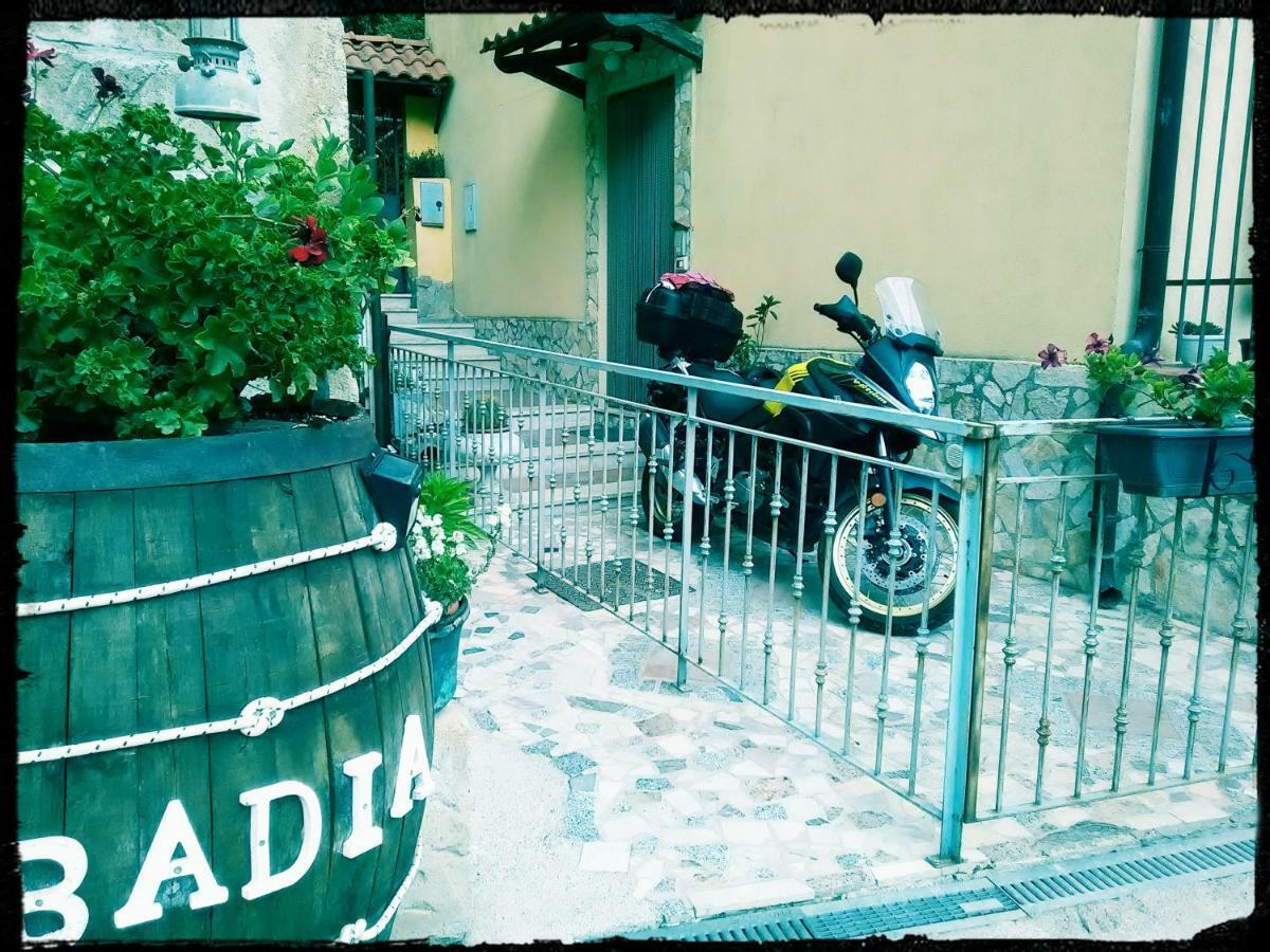 La Badia Hotel Messina Bagian luar foto